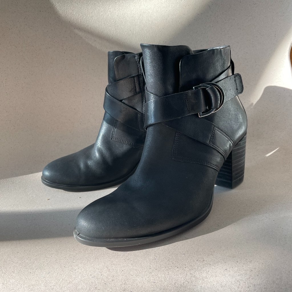 Nwot Eccos 'Shape 55 Mid Cut' Comfy Black Ankle Booties - Size 36